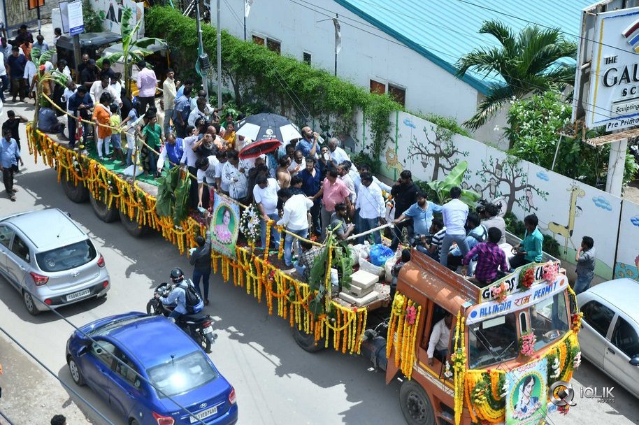 Celebrities-Pay-Homage-to-Vijaya-Nirmala-Garu